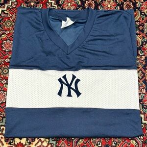 MAJESTIC NEW YORK YANKEES BLUE/WHITE.SUEDE LOGO SIZE XXL